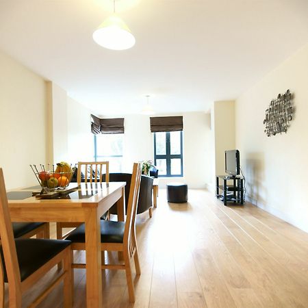Lodge Drive Serviced Apartments Enfield Eksteriør billede