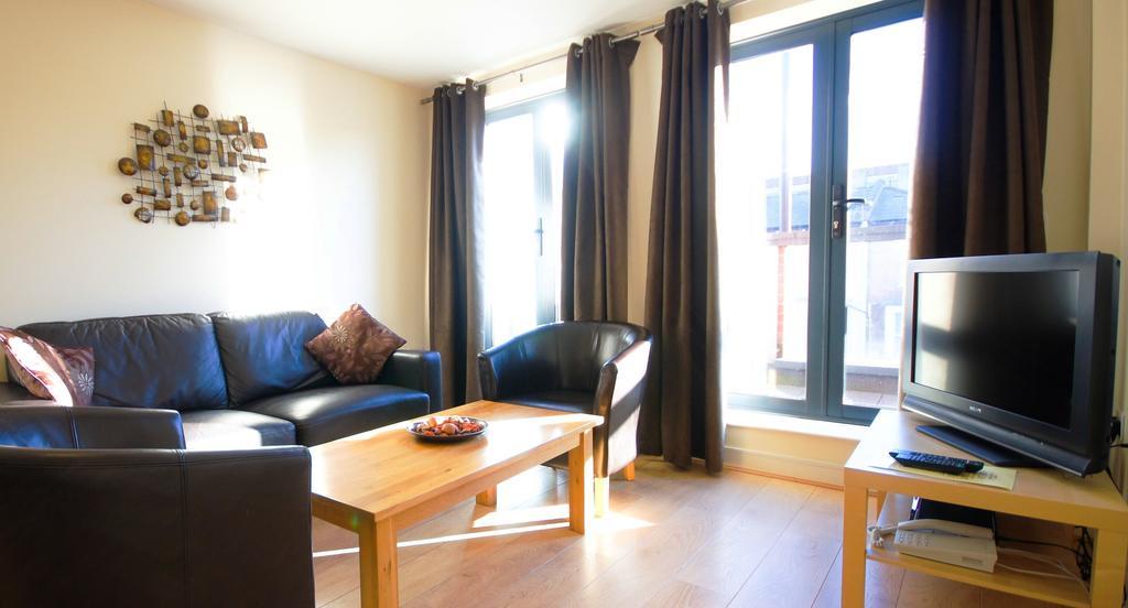 Lodge Drive Serviced Apartments Enfield Værelse billede