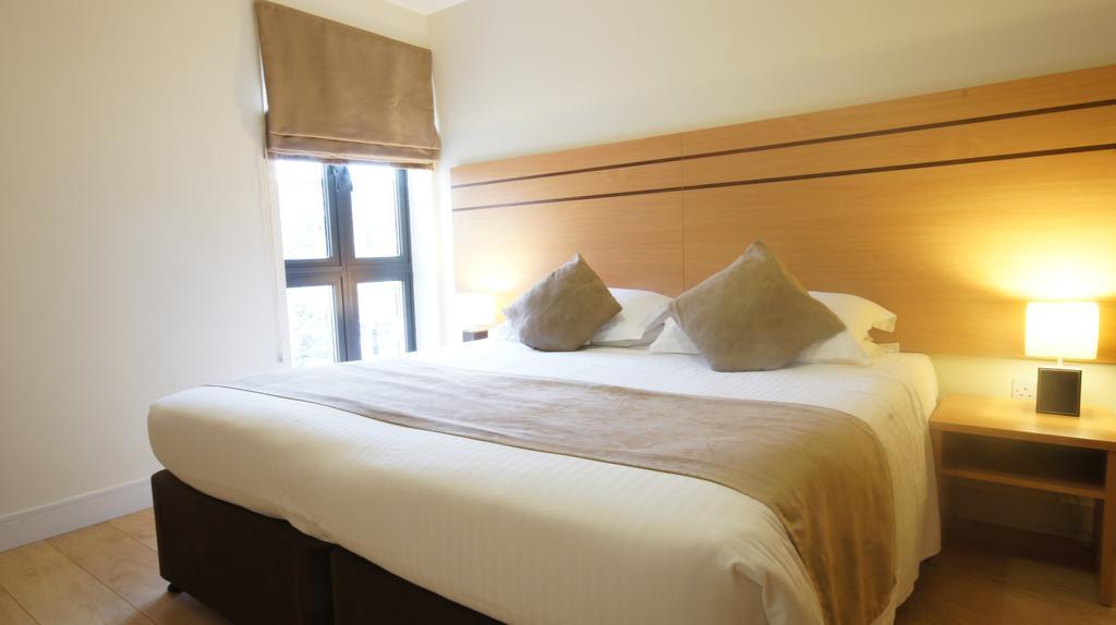 Lodge Drive Serviced Apartments Enfield Eksteriør billede